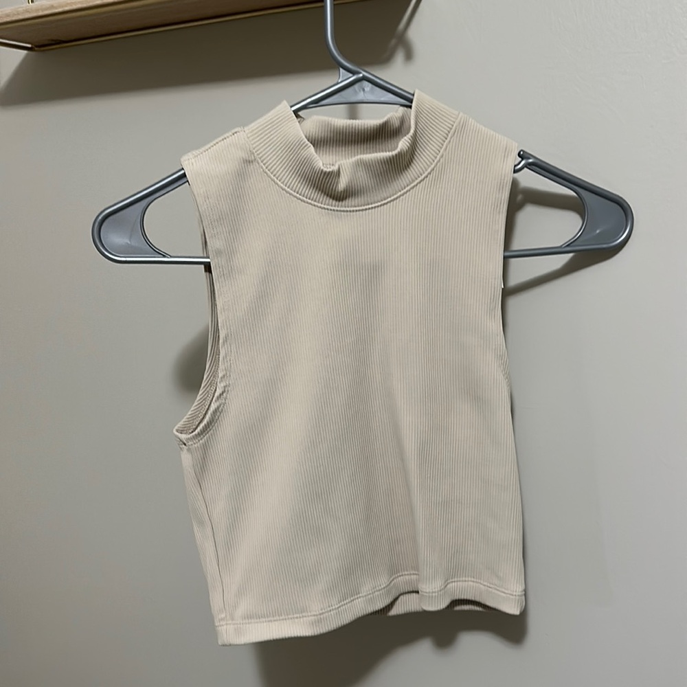 Abercrombie mock neck crop top